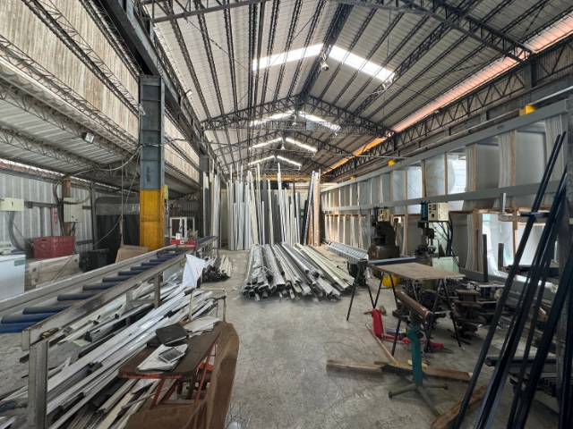 自有廠房與建材加工中心